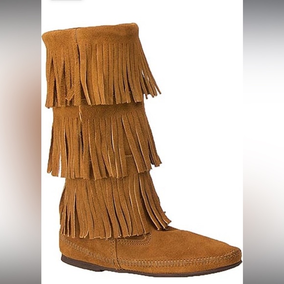 Minnetonka Women's 3-Layer Fringe Boot - Picture 4 of 4